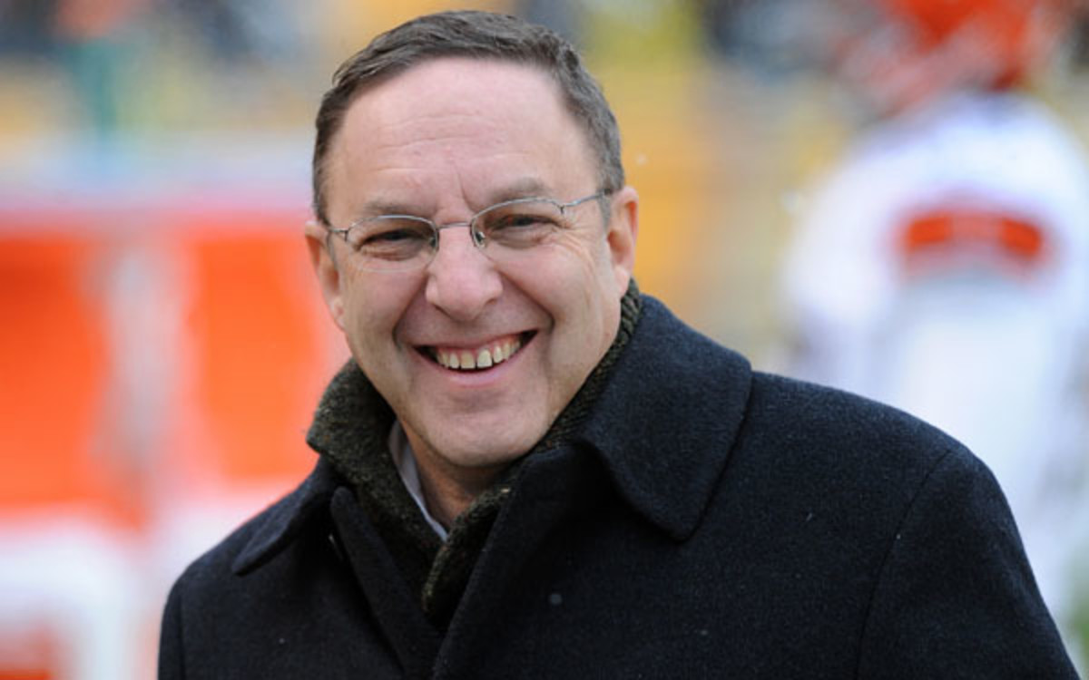 Browns CEO Joe Banner doesn't expect the team to be sold. (George Gojkovich/Getty Images)
