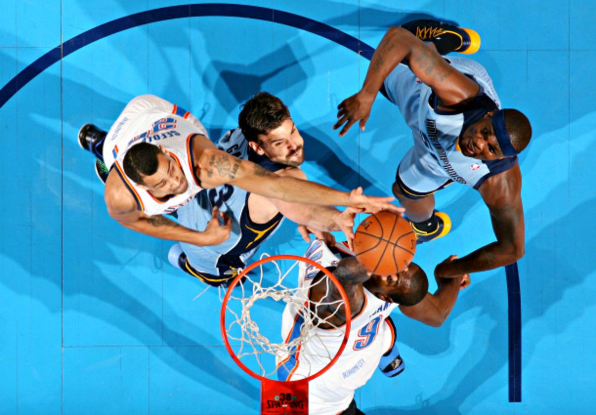 Game 5 between the Thunder and Grizzlies was a battle for every possession. (Layne Murdoch Jr./NBAE via Getty Images)