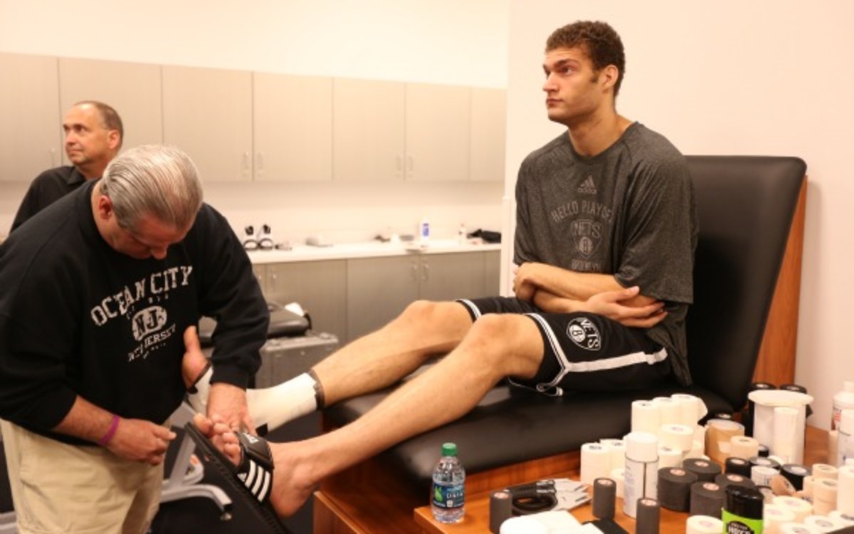 Brook Lopez will have a screw replaced in his surgically repaired right foot. (Photo by Nathaniel S. Butler/NBAE via Getty Images)