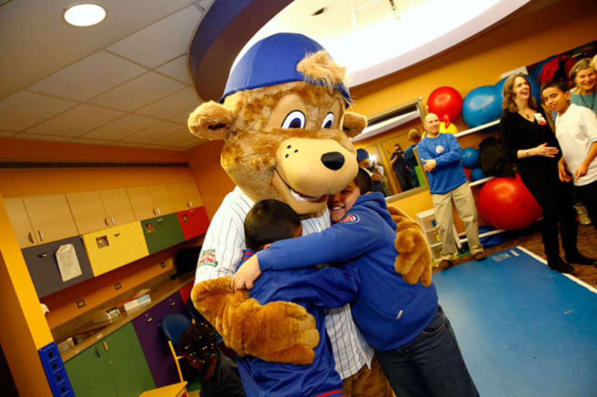 140114110530-chicago-cubs-mascot-clark-single-image-cut.jpg