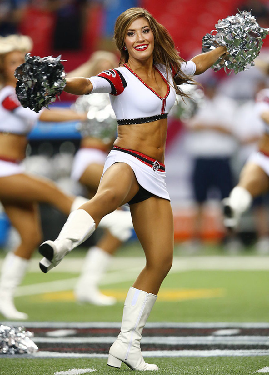 Atlanta-Falcons-cheerleaders-AP_167190681978.jpg