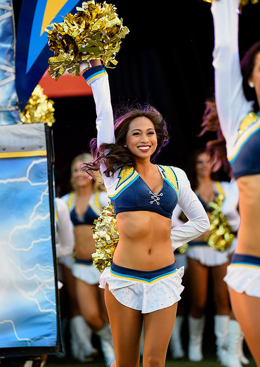 San-Diego-Charger-Girls-cheerleaders-AP_930621423450.jpg