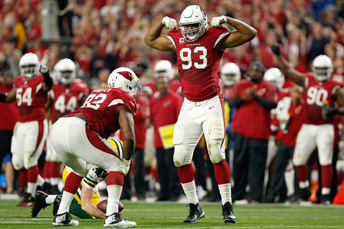 After dominating the Packers on both sides of the ball, Calais Campbell and the Cardinals ascend to the top spot.