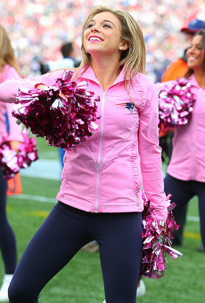 New-England-Patriots-cheerleaders-CGV102515615_Patriots_Jets.jpg