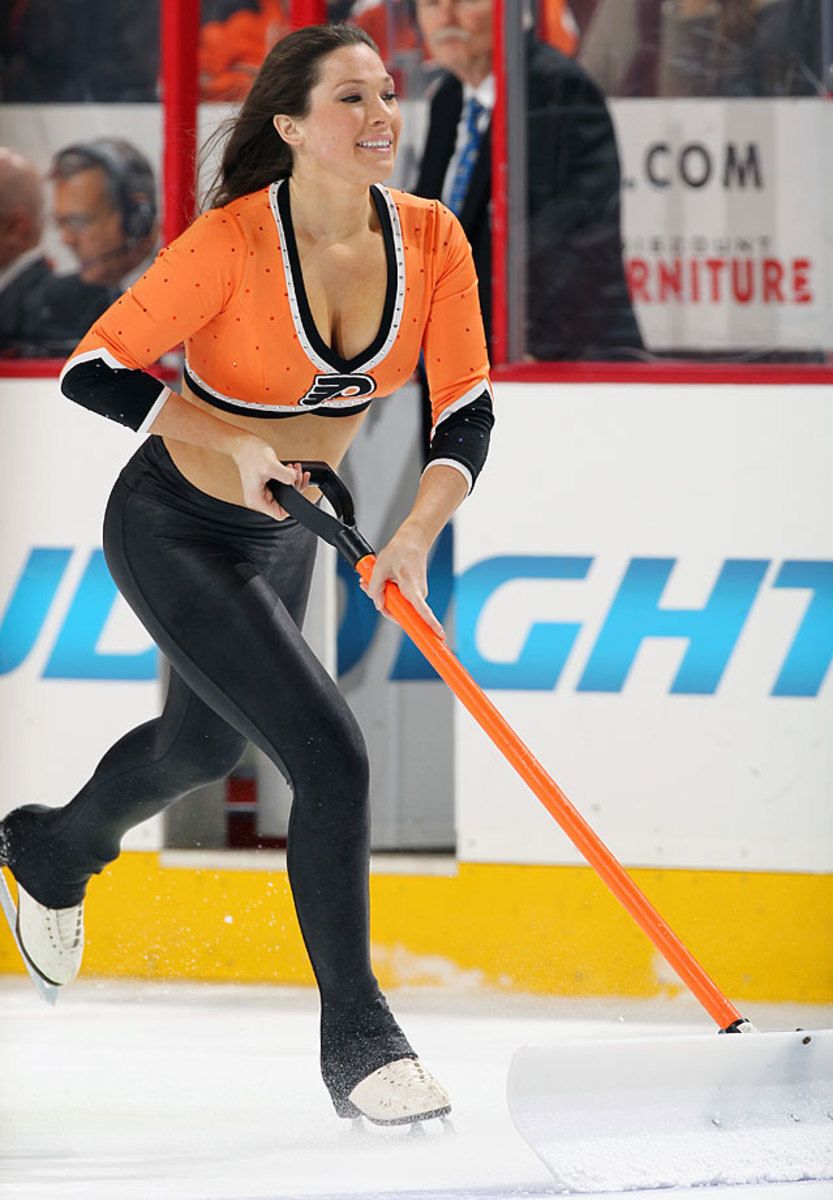 Philadelphia-Flyers-Ice-Girls-459893904_10.jpg
