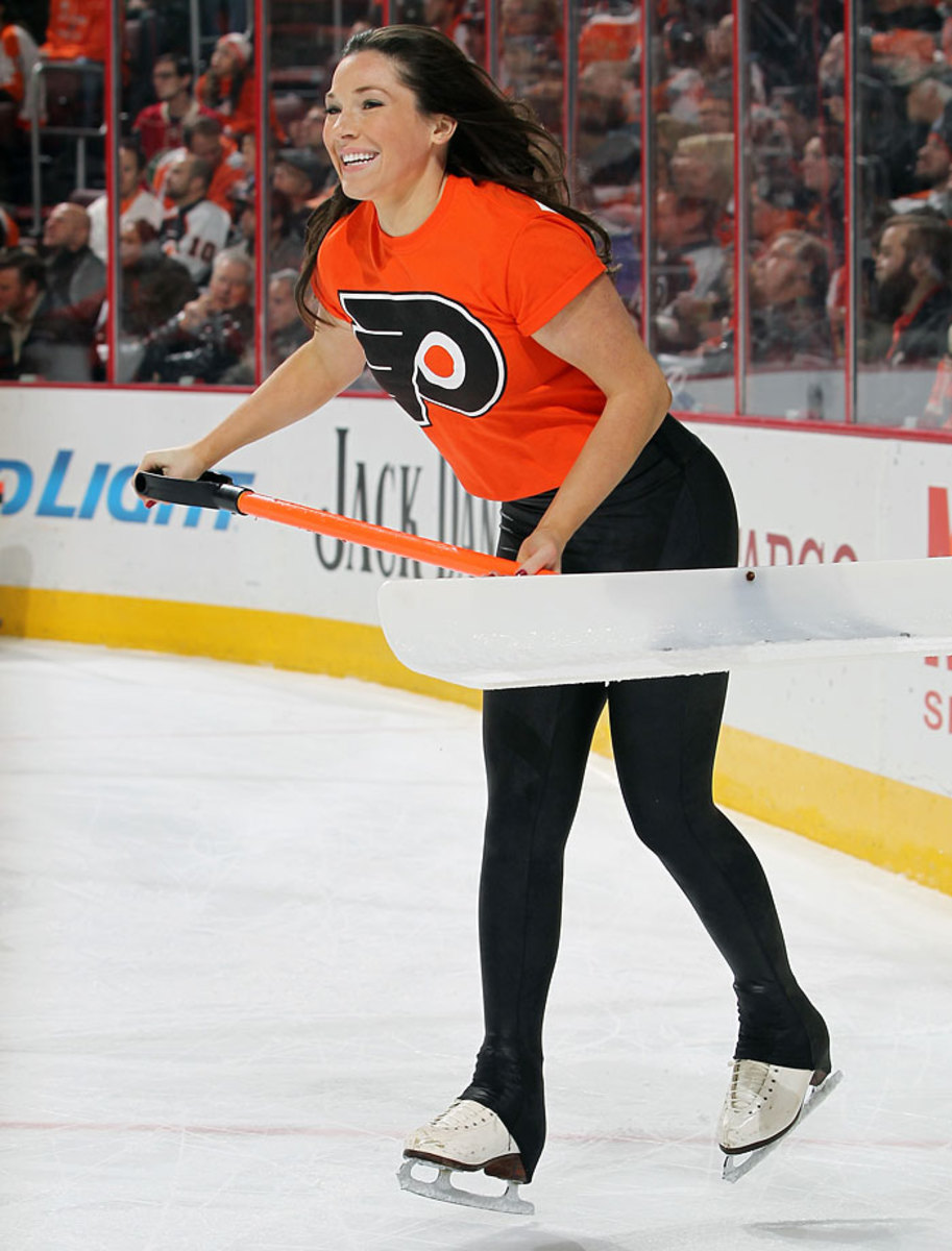 Philadelphia-Flyers-Ice-Girls-459617138_10.jpg