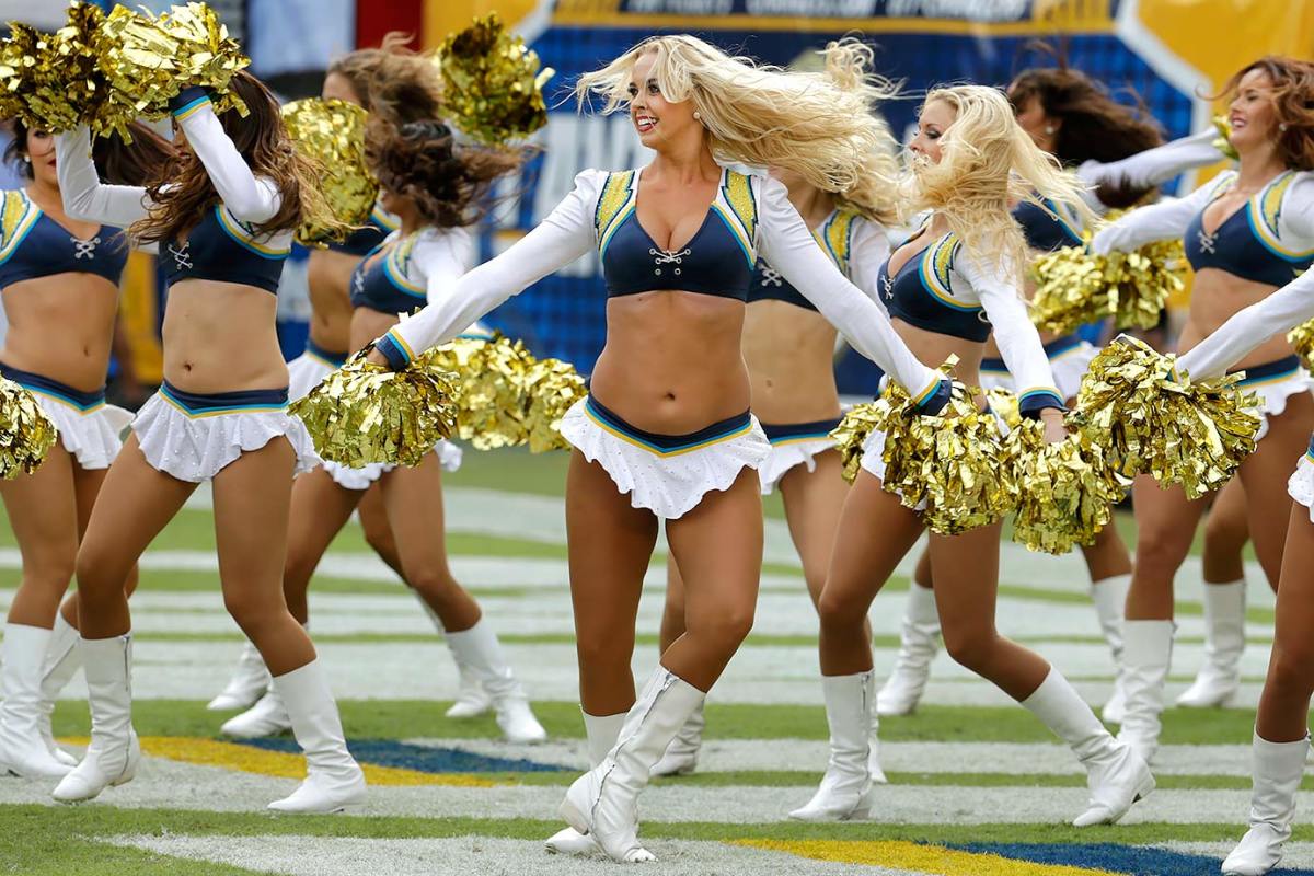 San-Diego-Charger-Girls-cheerleaders-AP_194875345189.jpg