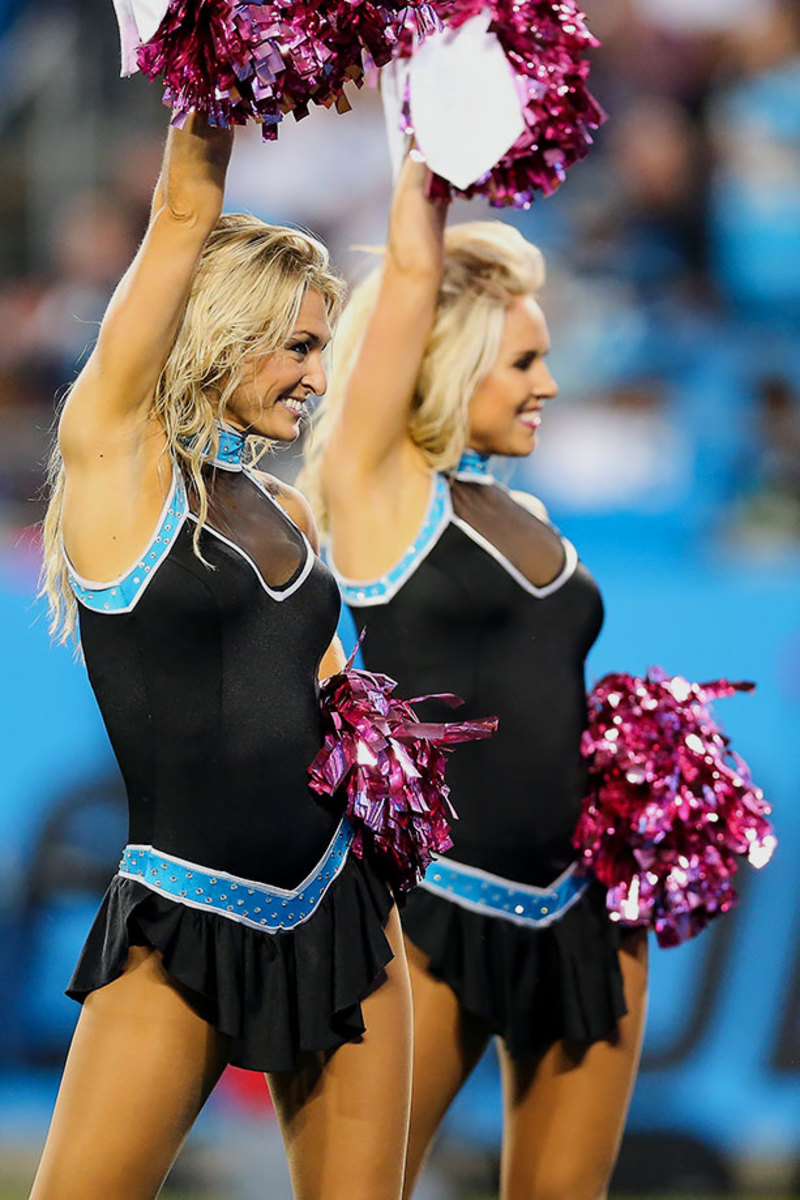 Carolina-Panthers-TopCats-cheerleaders-CDA151025062_Eagles_at_Panthers.jpg