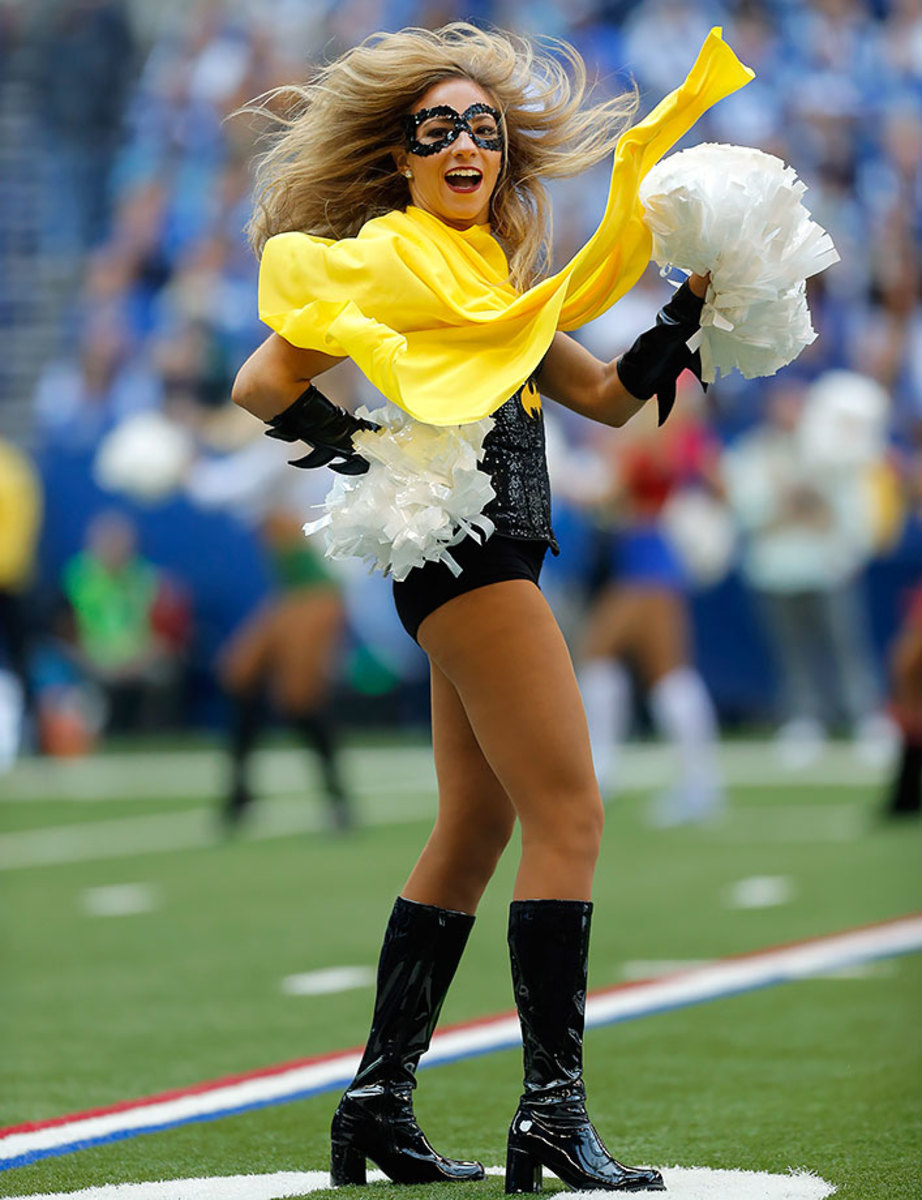 Indianapolis-Colts-cheerleaders-DBF2015102523_Saints_at_Colts_10_25_15.jpg