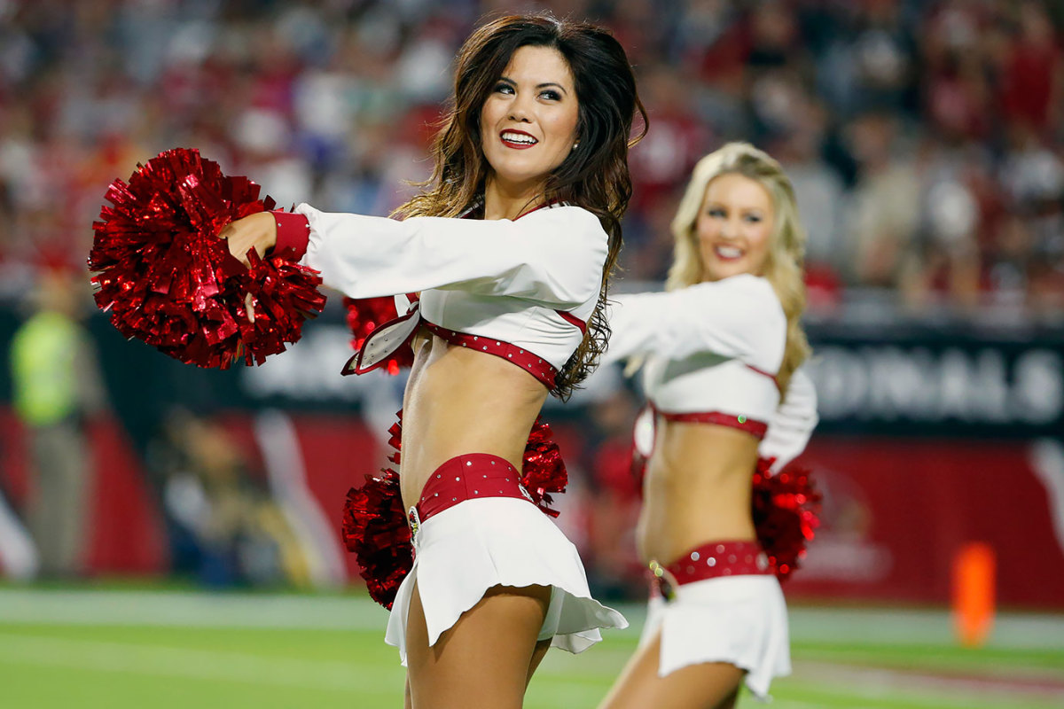 Arizona-Cardinals-cheerleaders-AP_150902625347.jpg