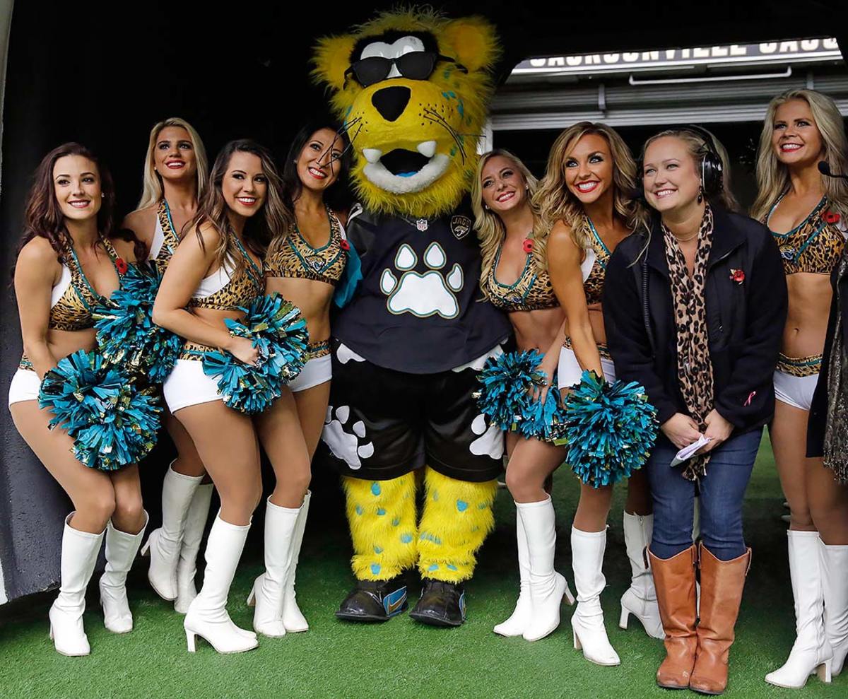 Jacksonville-Jaguars-ROAR-cheerleaders-AP_764556324763.jpg
