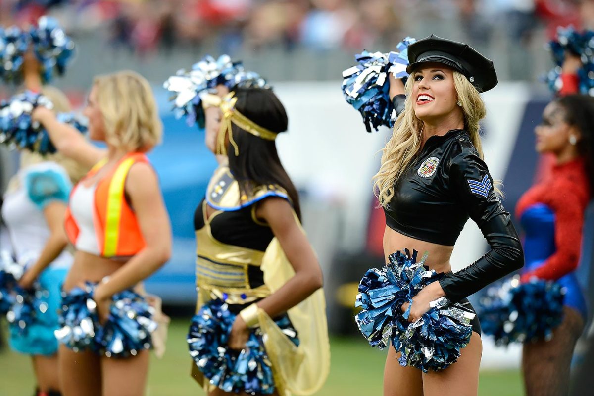 Tennessee-Titans-cheerleaders-AP_828668768311.jpg