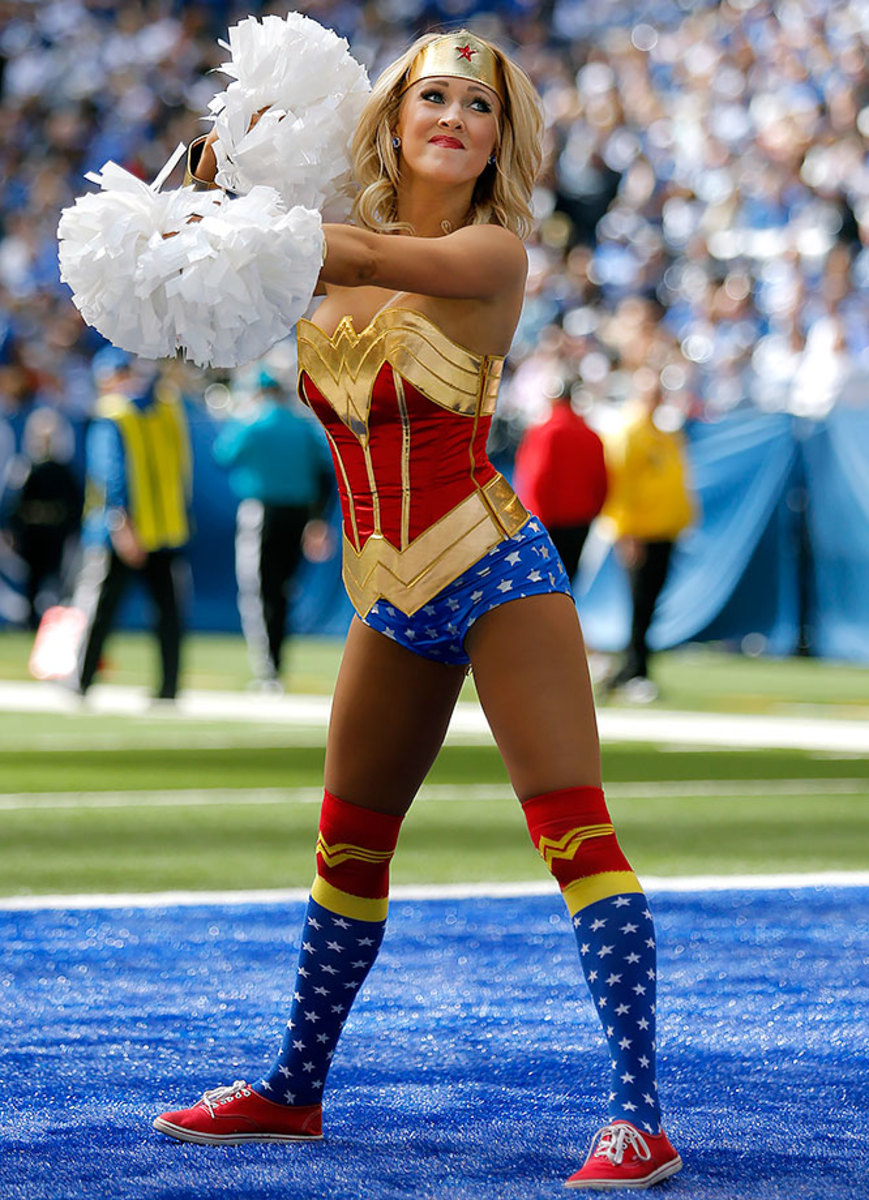 Indianapolis-Colts-cheerleaders-DBF2015102531_Saints_at_Colts_10_25_15.jpg
