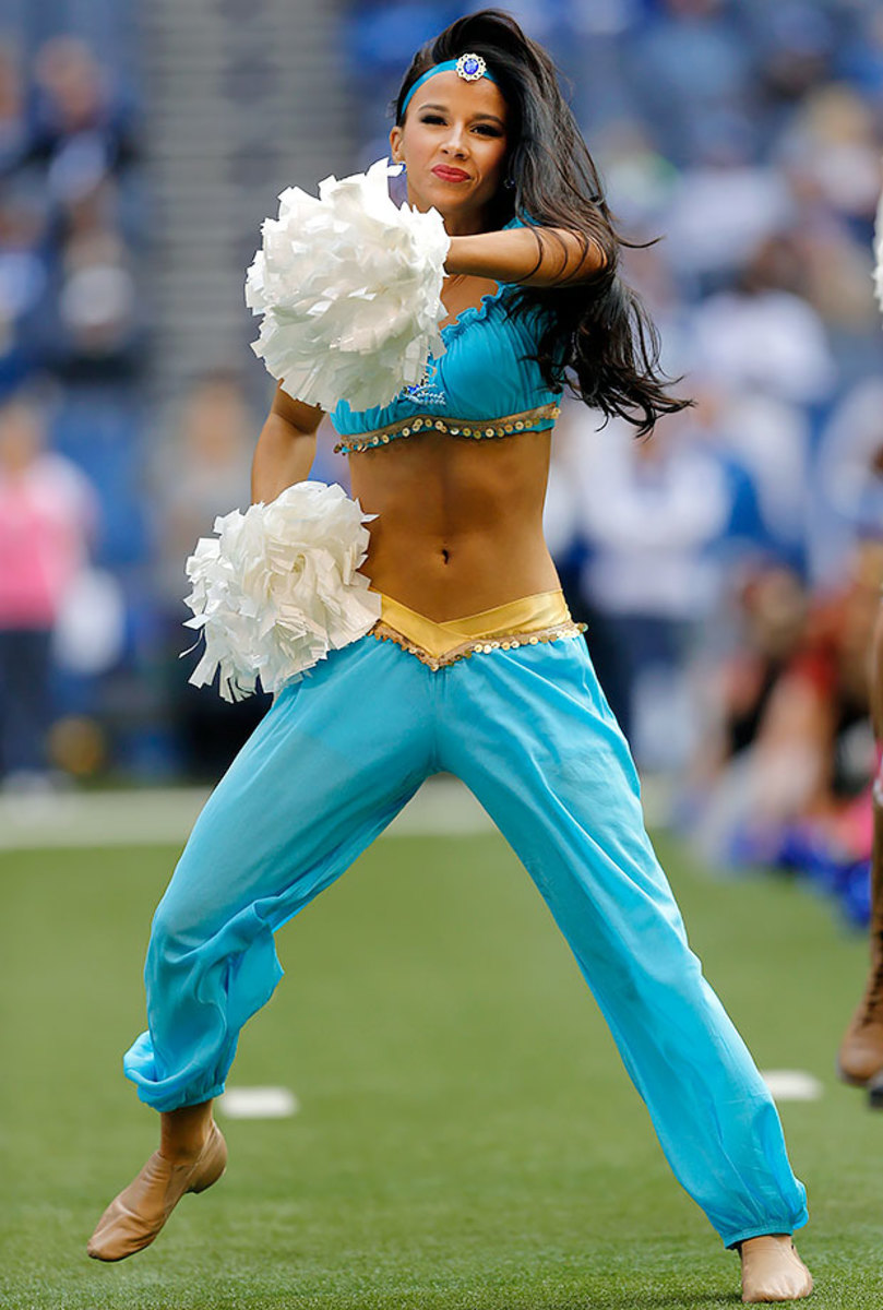 Indianapolis-Colts-cheerleaders-DBF2015102517_Saints_at_Colts_10_25_15.jpg
