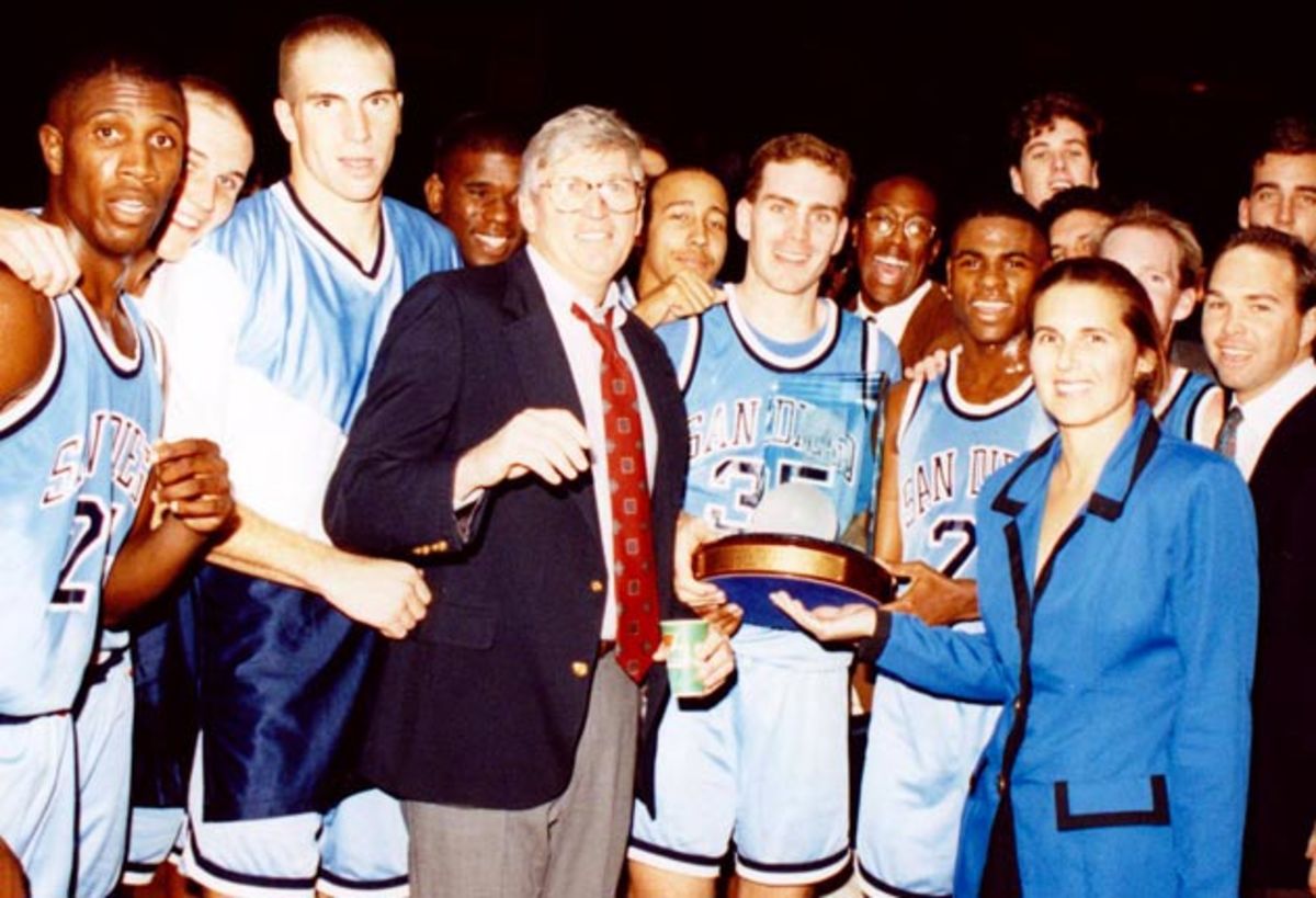 Pictured: Chris Grant, Hank Egan (blazer), David Fizdale, Mike Brown and other Toreros