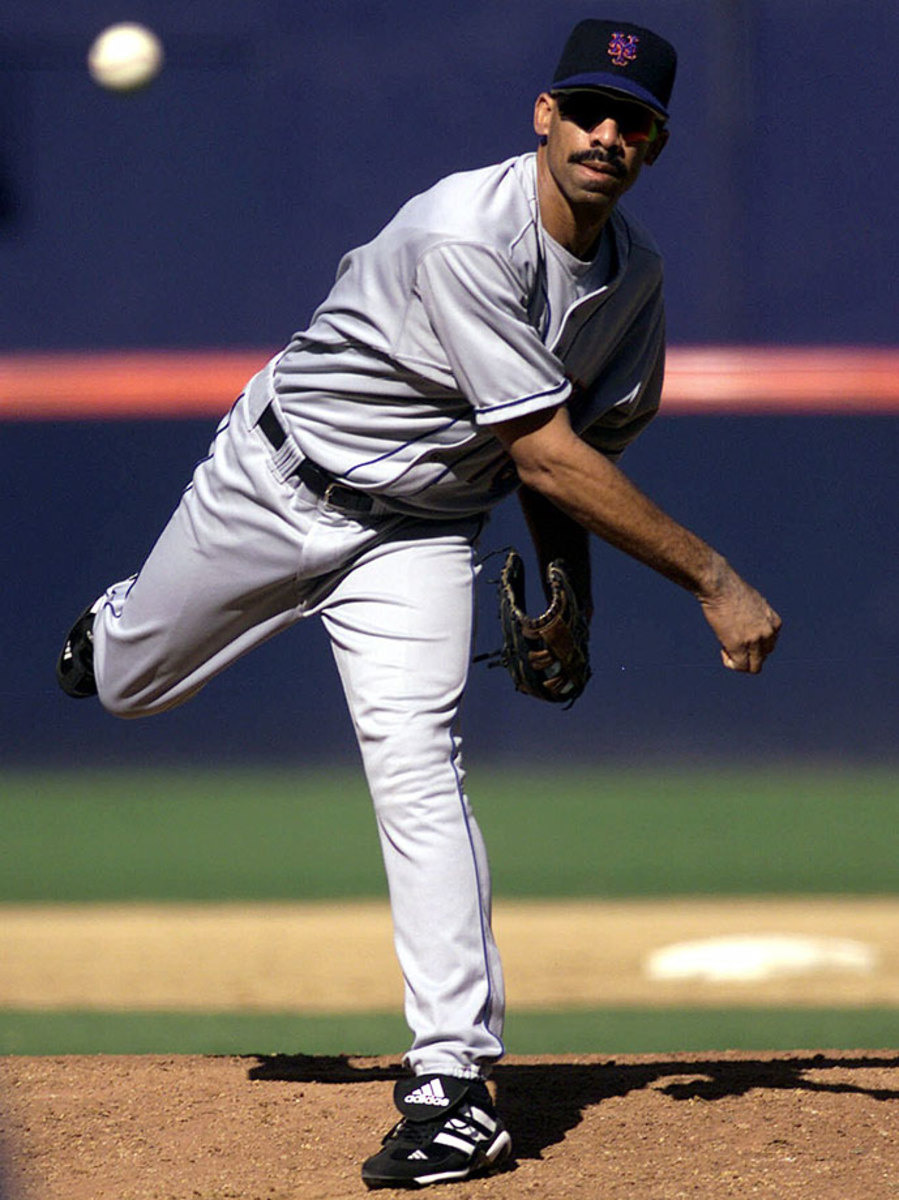 Derek-Bell-pitching.jpg