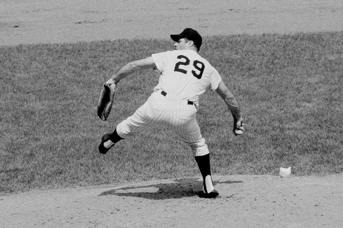1968-Rocky-Colavito-pitching.jpg