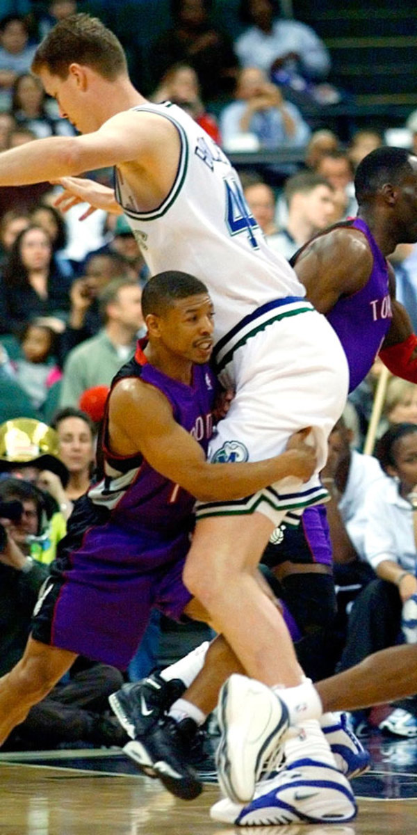 Yao Ming Standing Dunk