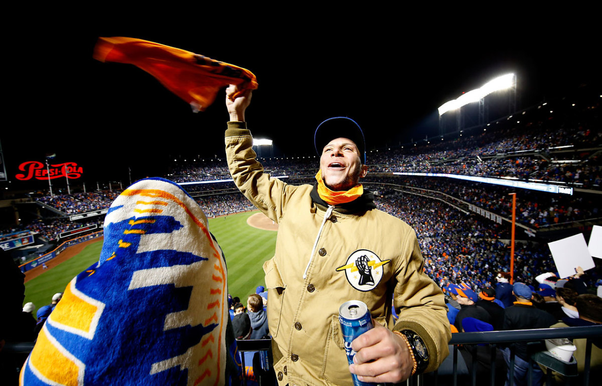 Mets-fans-Game-3-b.jpg