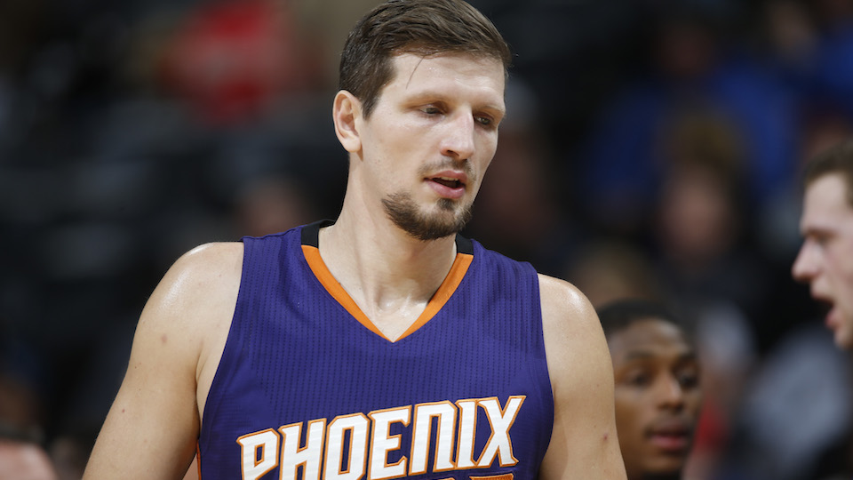 Video Mirza Teletovic game winner puts Suns past Bulls