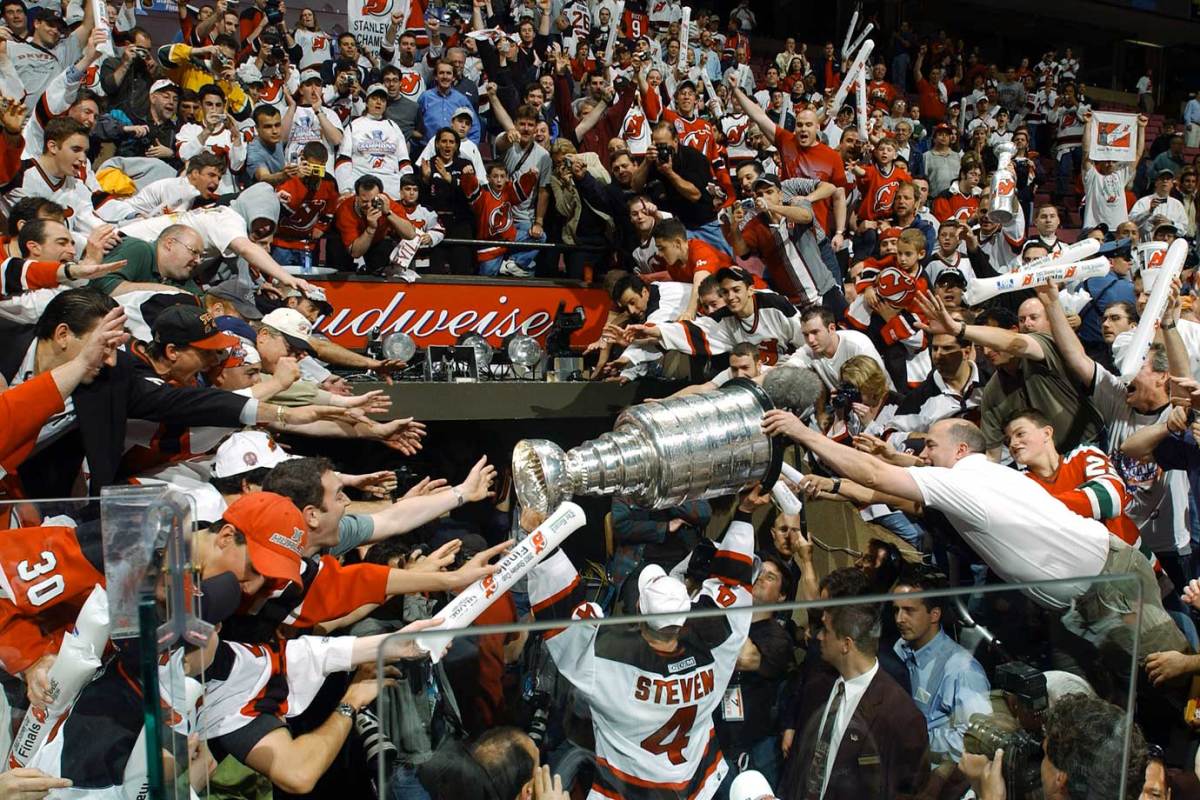 2003-Scott-Stevens-Stanley-Cup-Devils-fans.jpg