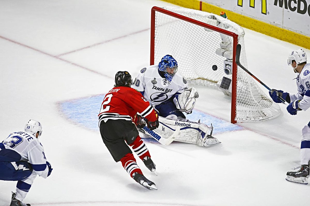 2015-Stanley-Cup-Final-Duncan-Keith-Ben-Bishop-X159707_TK1_0431.jpg