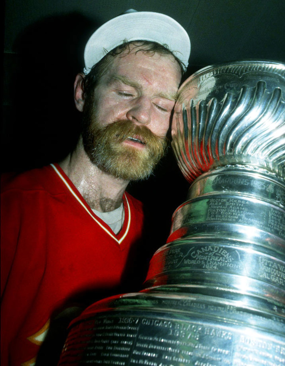 1989-lanny-mcdonald-stanley-cup.jpg