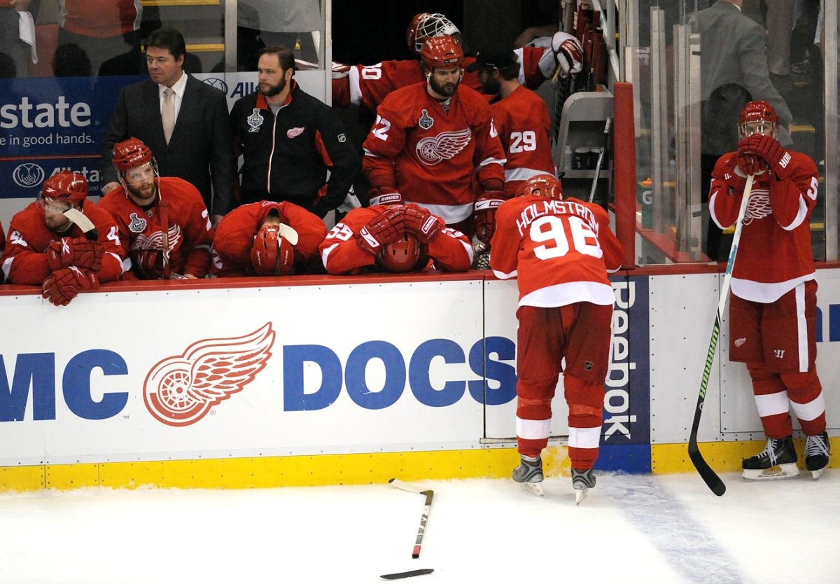 2009-red-wings-dejected.jpg