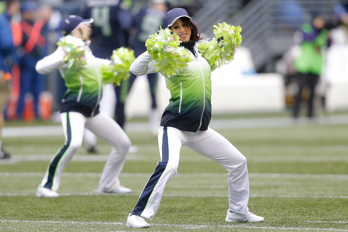 Seattle-Seahawks-Sea-Gals-cheerleadersAP_274698543951.jpg