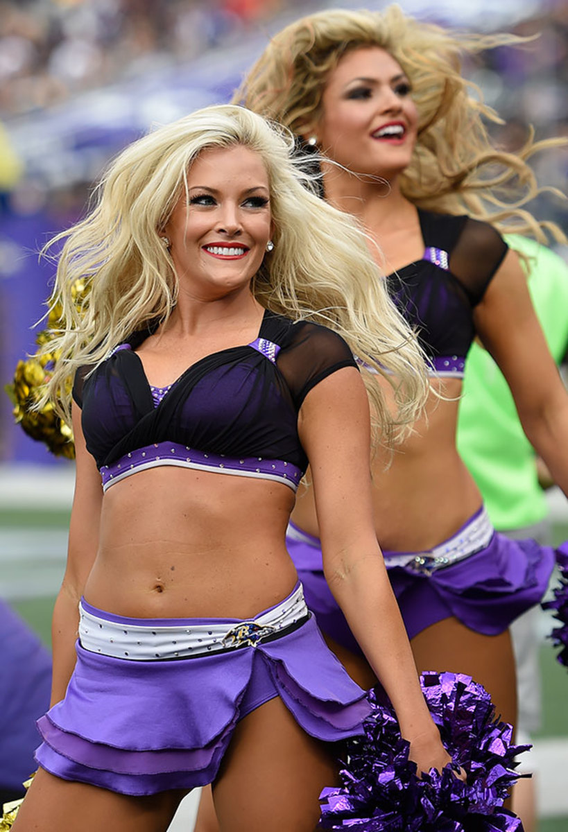 Baltimore-Ravens-cheerleaders-AP_943282129674.jpg