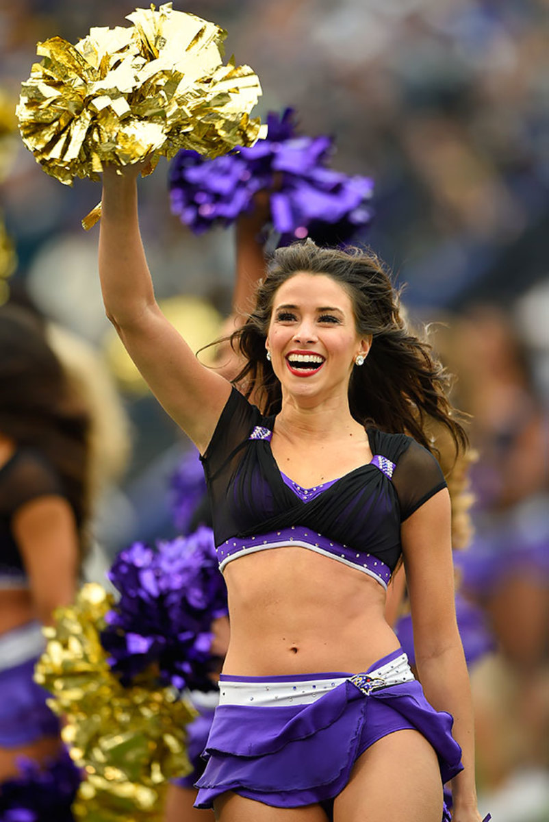 Baltimore-Ravens-cheerleaders-AP_175422581080.jpg