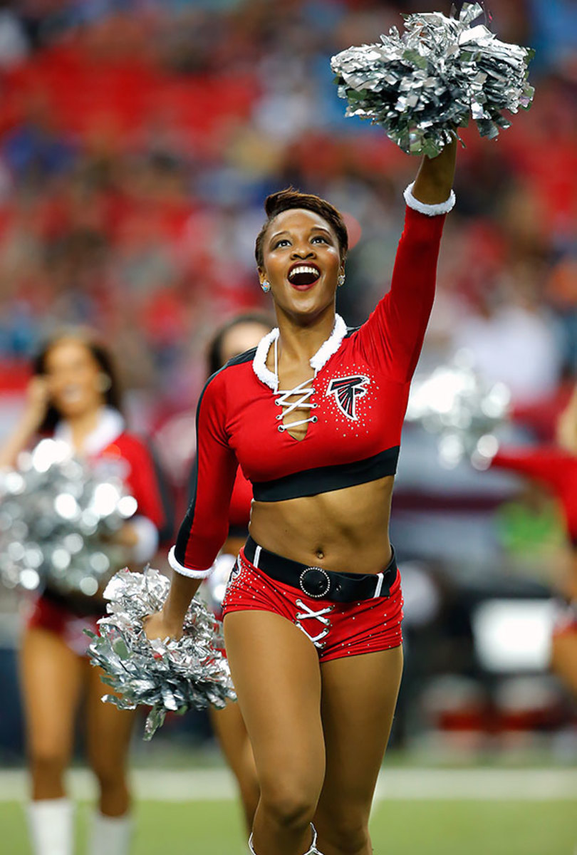 Atlanta-Falcons-cheerleaders-488151227_0792_Panthers_at_Falcons.jpg