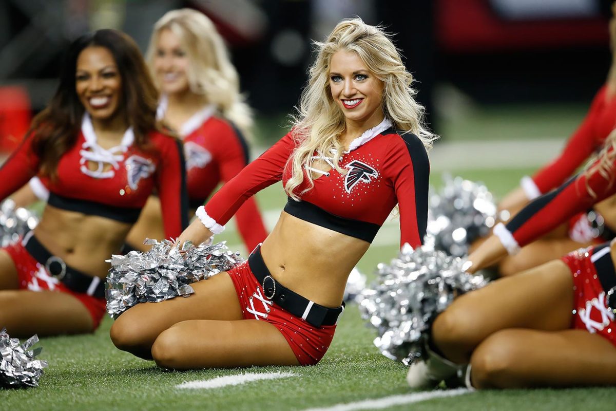 Atlanta-Falcons-cheerleaders-AP_719978475076.jpg
