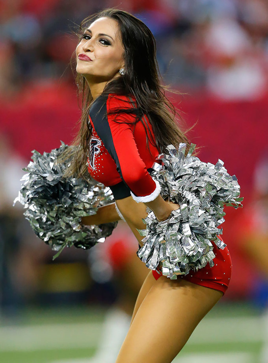 Atlanta-Falcons-cheerleaders-488151227_0800_Panthers_at_Falcons.jpg