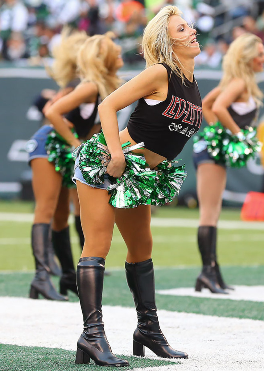 New-York-Jets-Flight-Crew-cheerleaders-CGV_122715074_Patriots_Jets.jpg