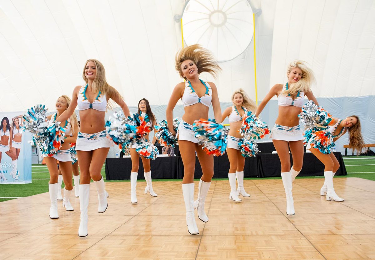 DDG1504252303_Dolphins_Cheerleaders_Au.jpg