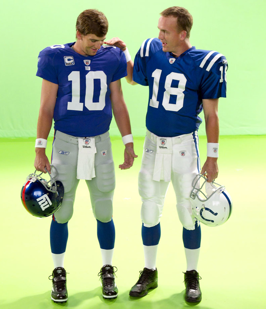 2010-Peyton-Manning-Eli-SNF.jpg
