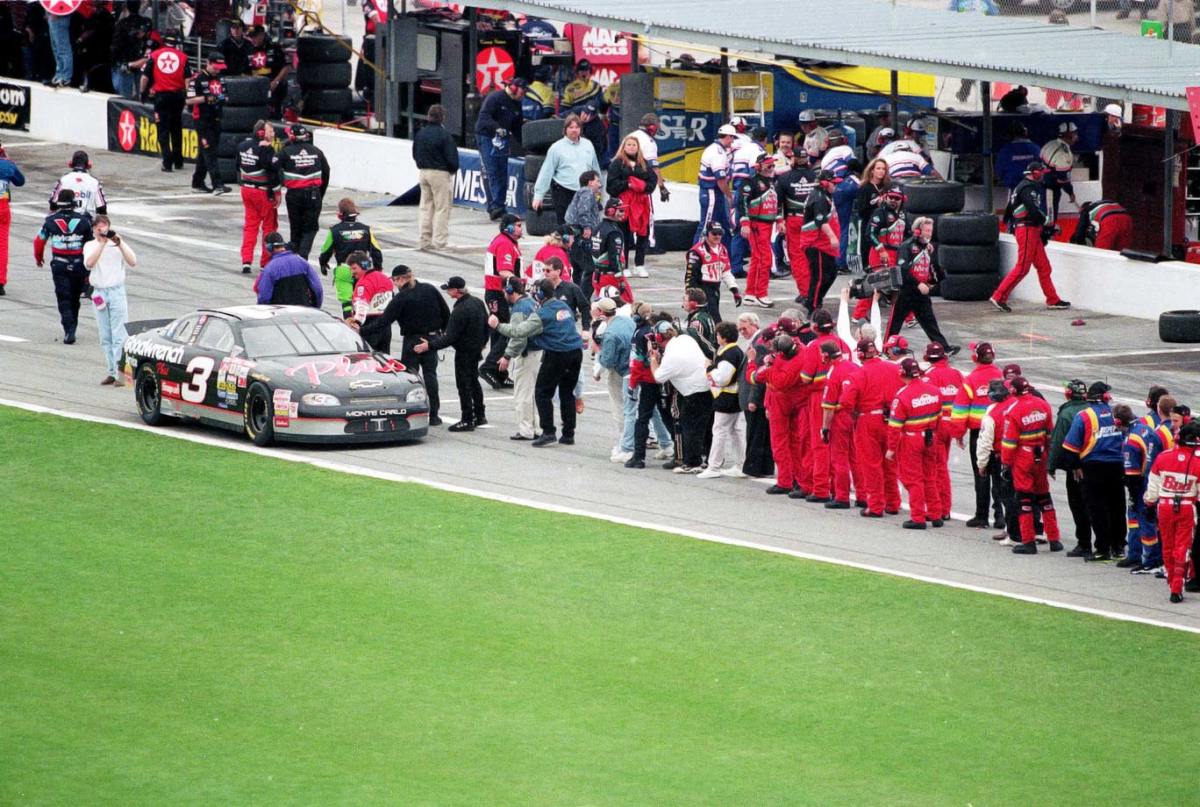 1998-Daytona-500-Dale-Earnhardt-005779484.jpg