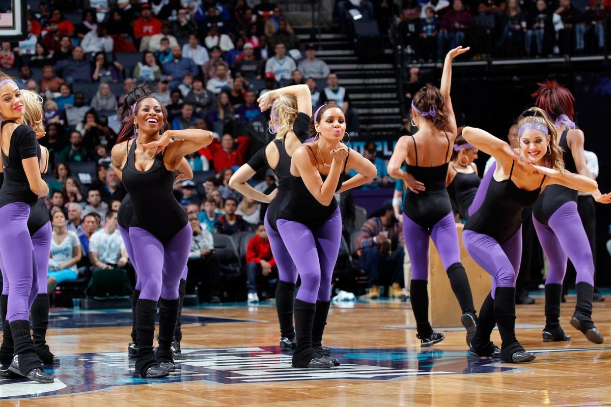 Charlotte-Hornets-Honey-Bees-dance-team-466606884_master.jpg