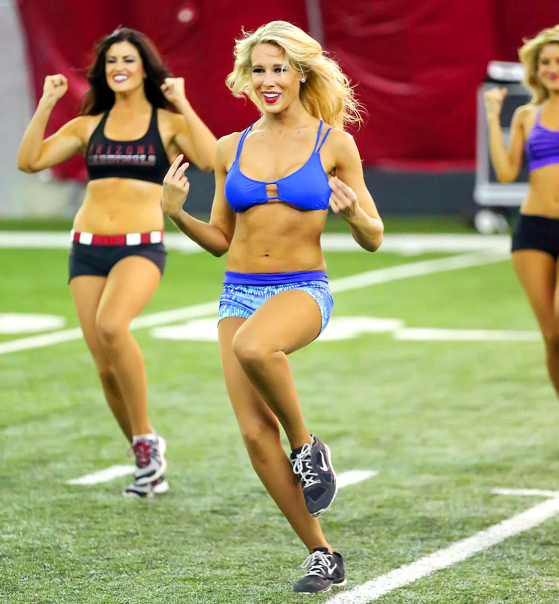 Arizona-Cardinals-Cheerleader-auditions-YDX_8635.jpg