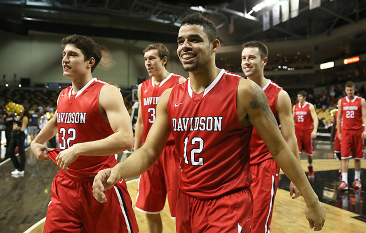 Davidson basketball three pointers