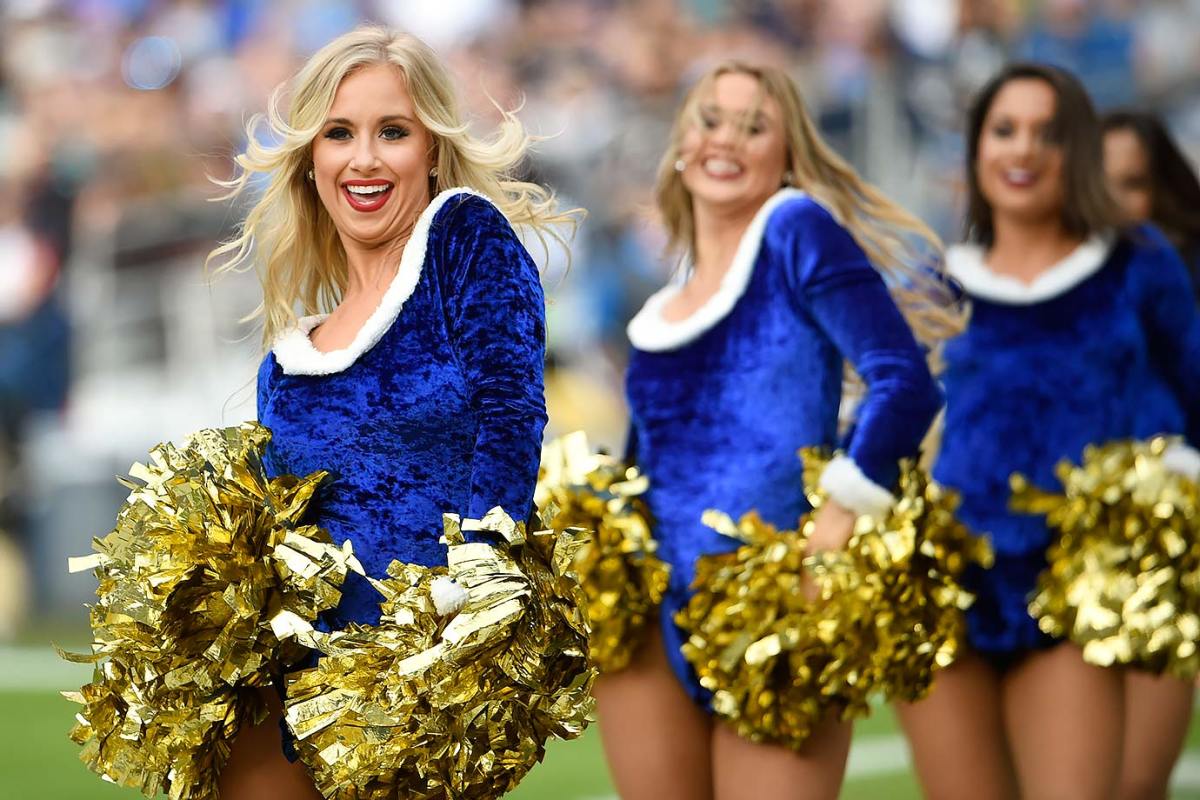 San-Diego-Charger-Girls-cheerleaders-AP_907863696485.jpg