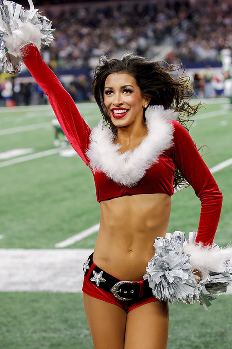 Dallas-Cowboys-cheerleaders-CAM151219029_Jets_at_Cowboys.jpg