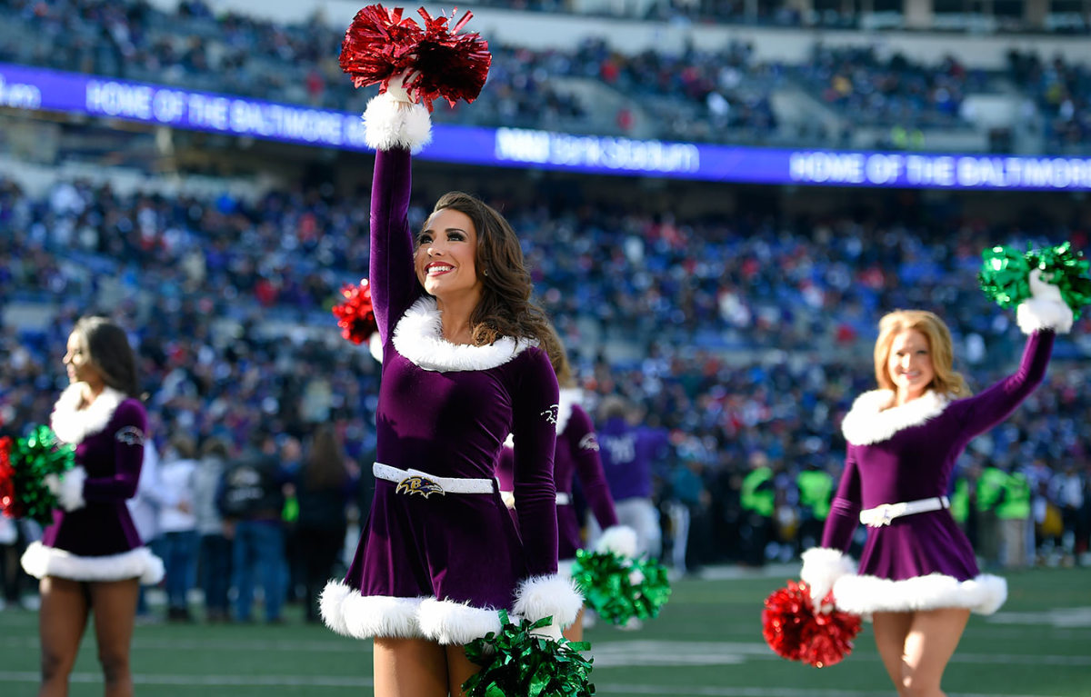 Baltimore-Ravens-cheerleaders-AP_877536941278.jpg