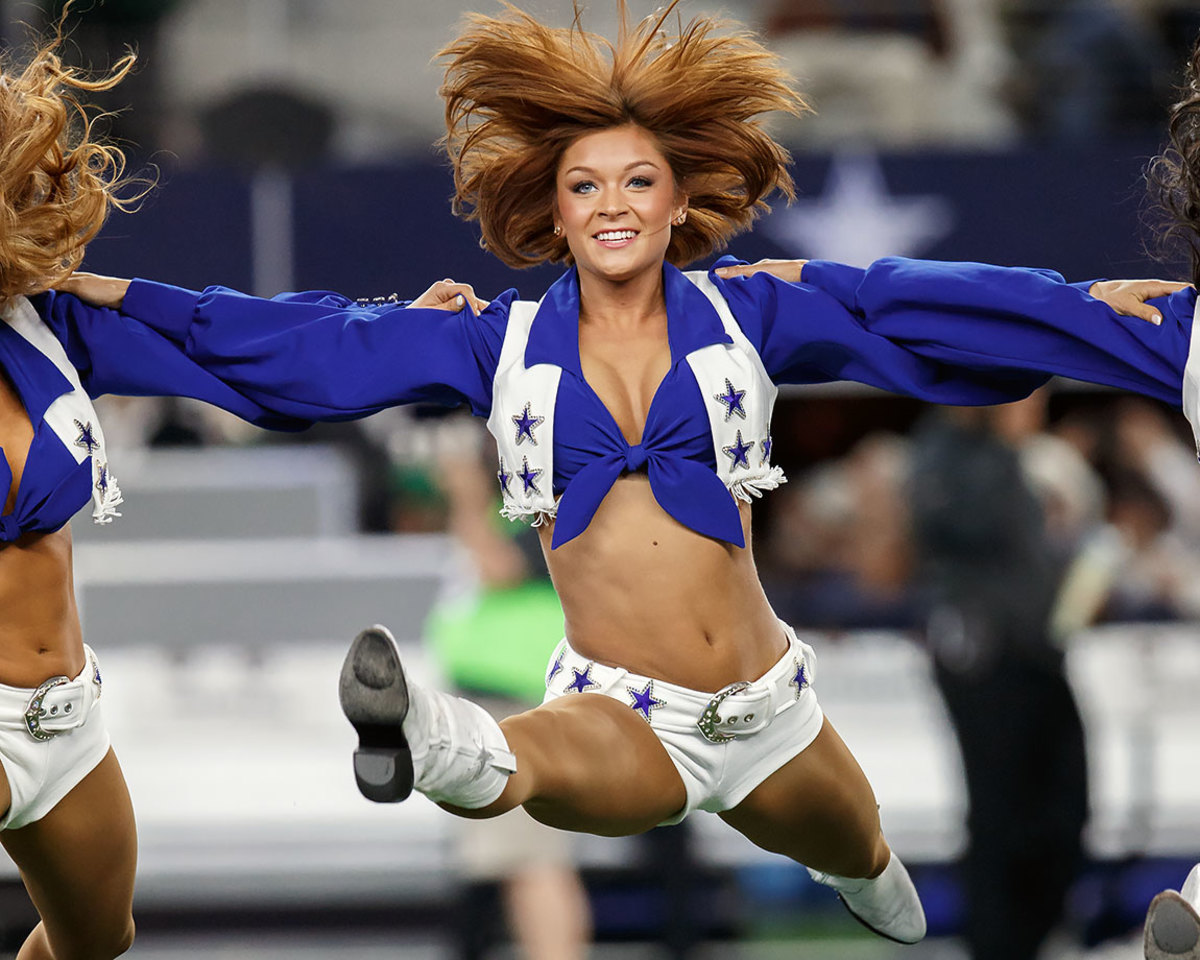 Dallas-Cowboys-cheerleaders-CAM151219060_Jets_at_Cowboys.jpg
