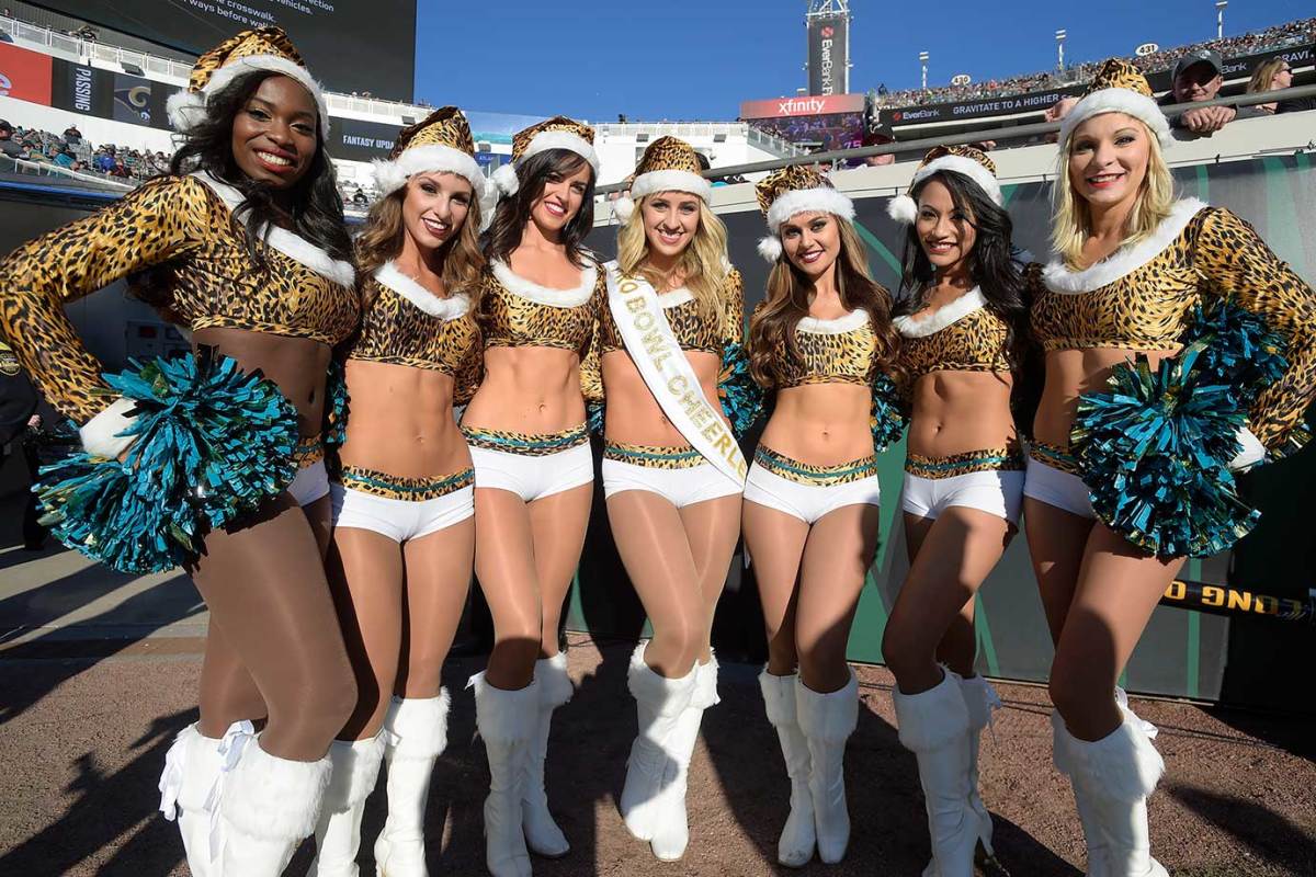 Jacksonville-Jaguars-ROAR-cheerleaders-AP_704887204293.jpg