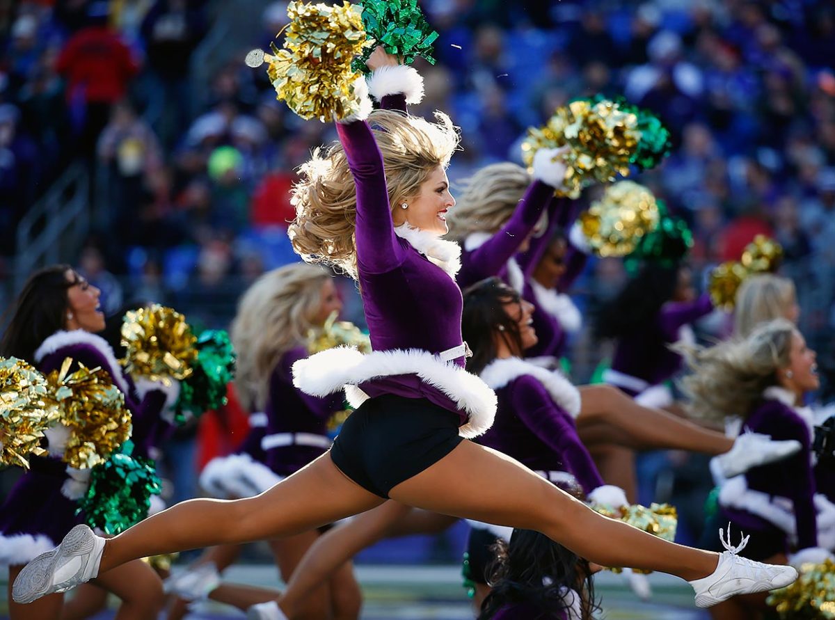 Baltimore-Ravens-cheerleaders-502111344.jpg