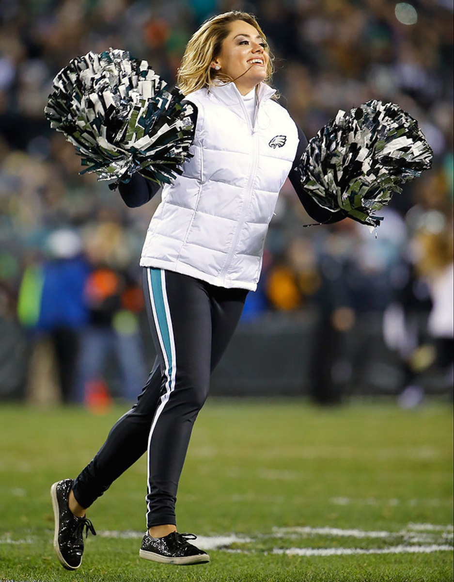 Philadelphia-Eagles-cheerleaders-AP_563988500529.jpg