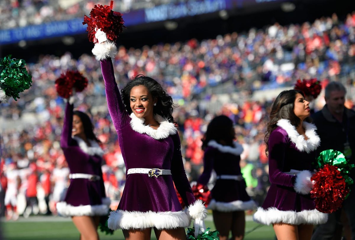 Baltimore-Ravens-cheerleaders-AP_558885774471.jpg