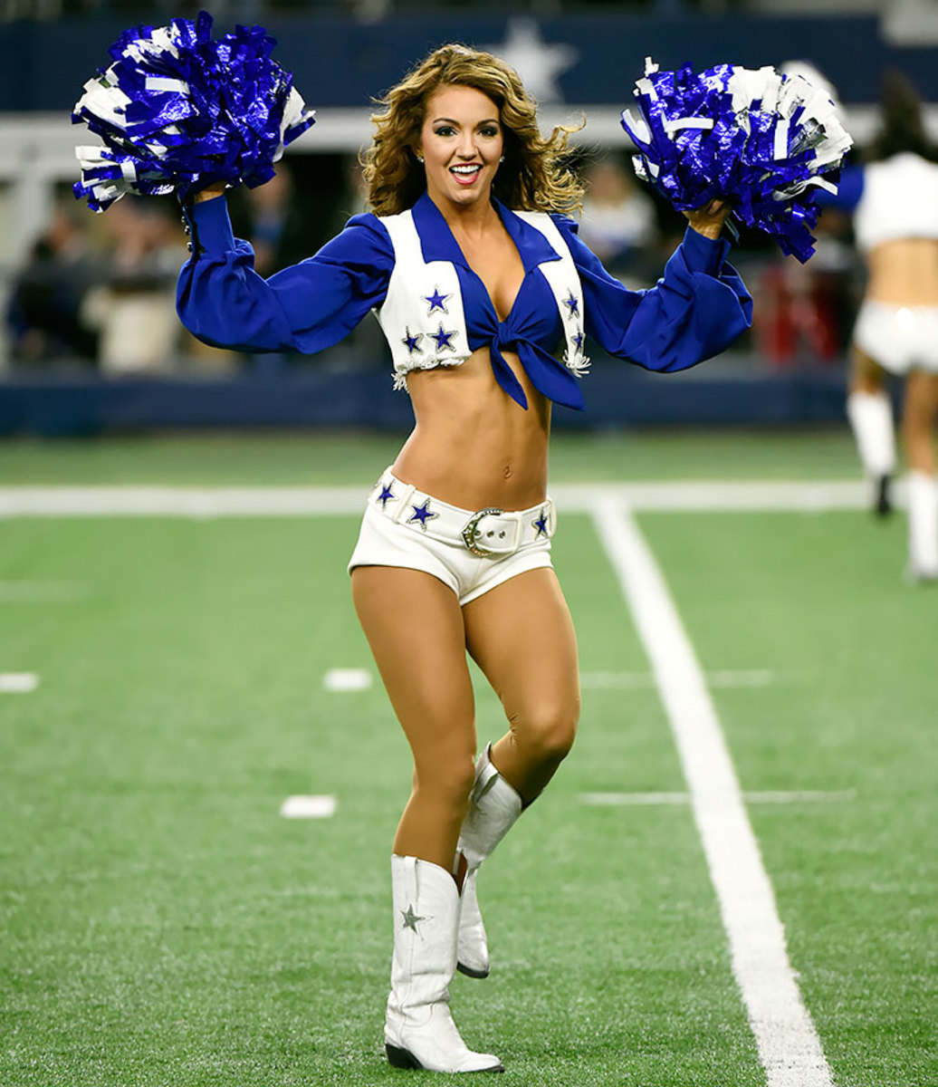 Dallas-Cowboys-cheerleaders-AP_479244983803.jpg